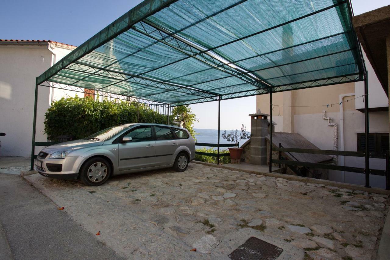 Apartment Lelas Omiš Exteriör bild